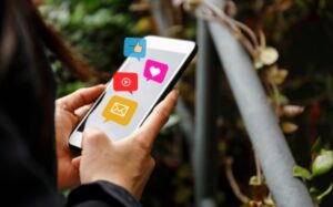 E-mail com Mídias Sociais